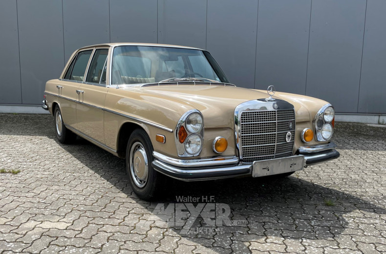 MERCEDES-BENZ W108 280SEL 4.5 V8, braun