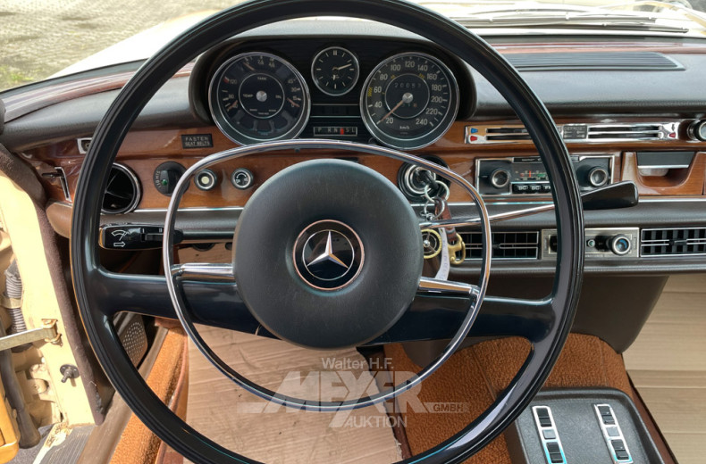 MERCEDES-BENZ W108 280SEL 4.5 V8, braun