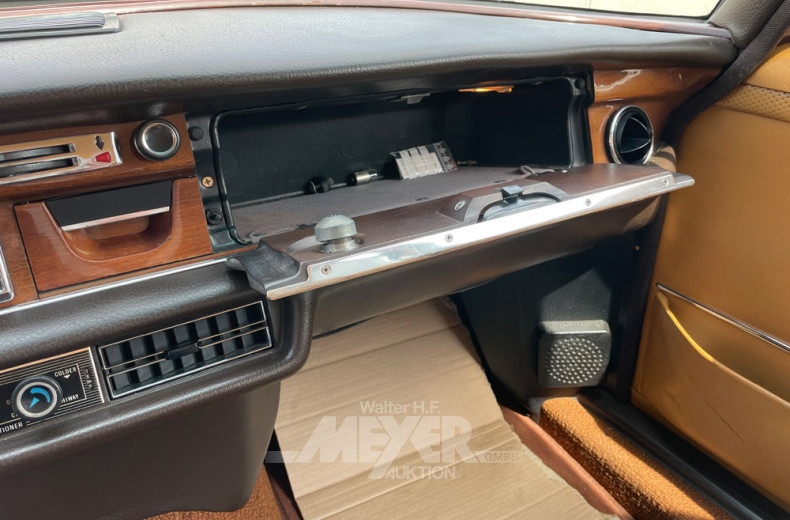 MERCEDES-BENZ W108 280SEL 4.5 V8, braun