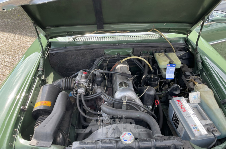 MERCEDES-BENZ W115/8 200, nickelgrün