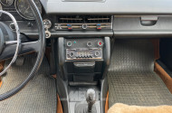 MERCEDES-BENZ W115/8 220D, weiß