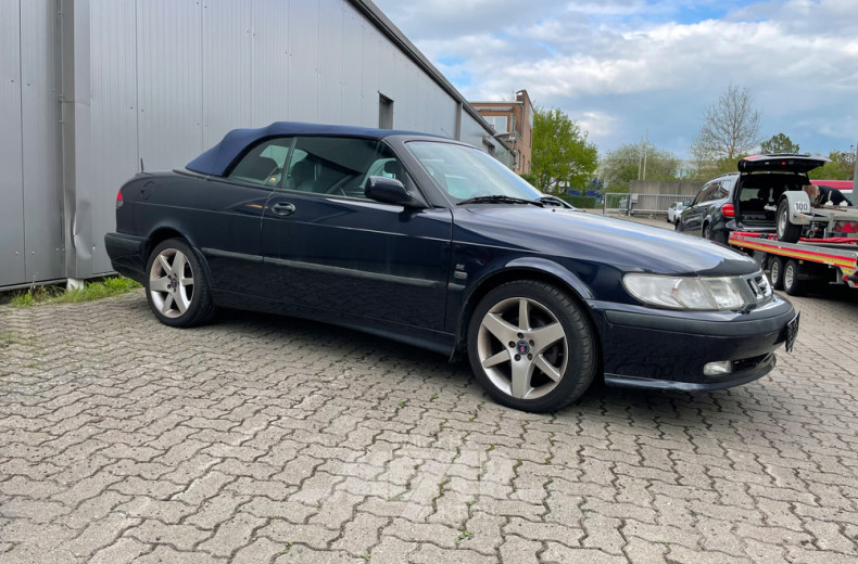 SAAB 9-3 2.0i Cabrio SE, Midnight blue