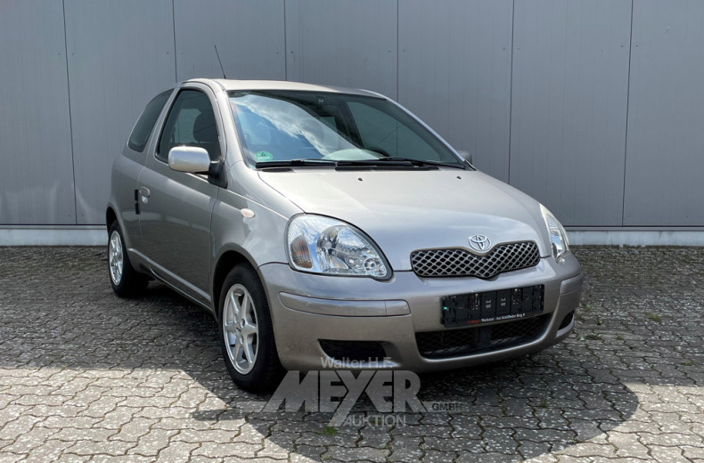 TOYOTA Yaris, silber