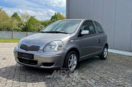 TOYOTA Yaris, silber