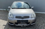 TOYOTA Yaris, silber
