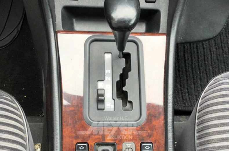 MERCEDES BENZ W126 420SEL, schwarz