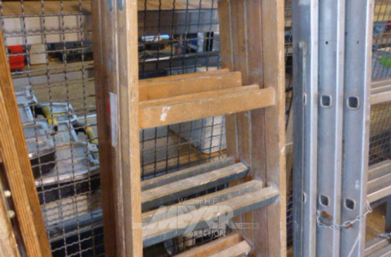 2 Elektriker-Holzbockleitern,