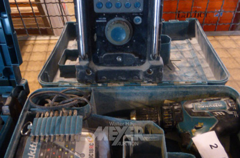 Akkuschrauber mit Baustellenradio