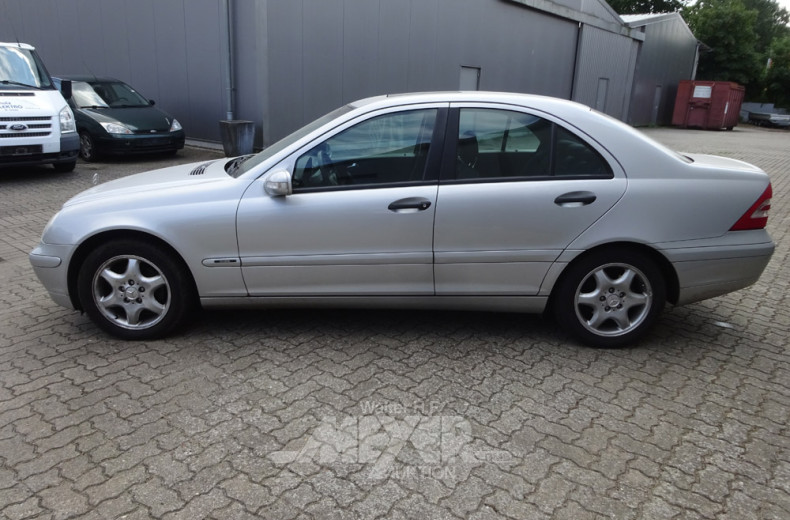 MERCEDES-BENZ C180 Kompressor, silber,