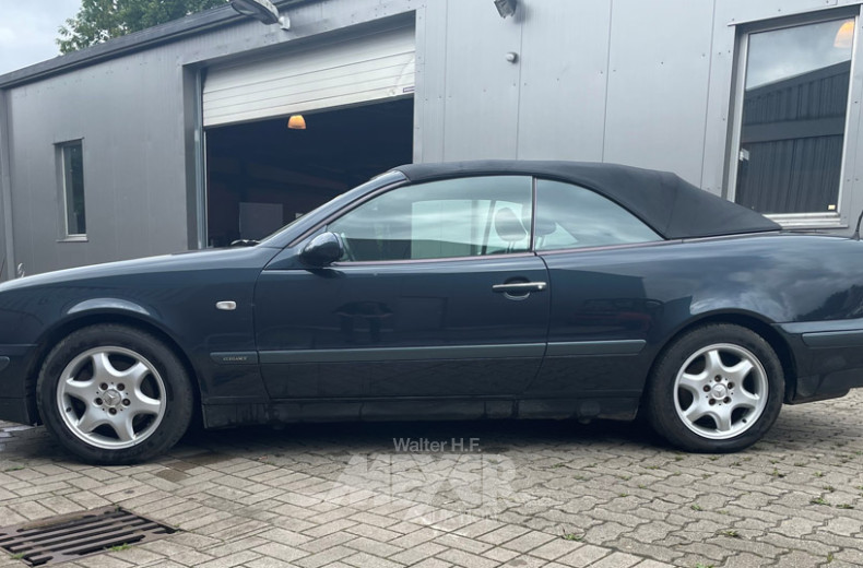MERCEDES-BENZ CLK320 Cabriolet,