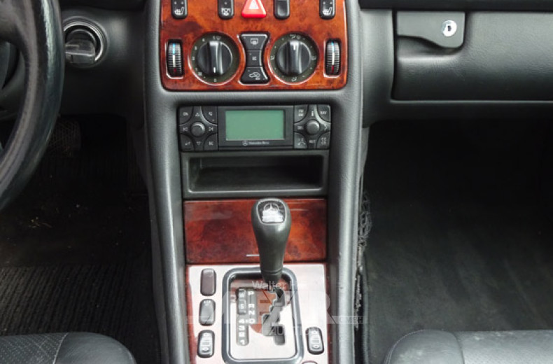 MERCEDES-BENZ CLK320 Cabriolet,