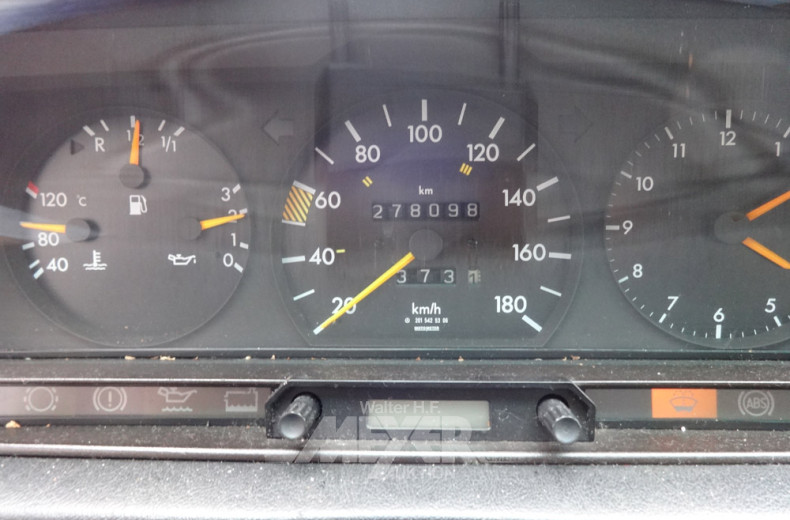 MERCEDES-BENZ W201 190D 2.0, grau