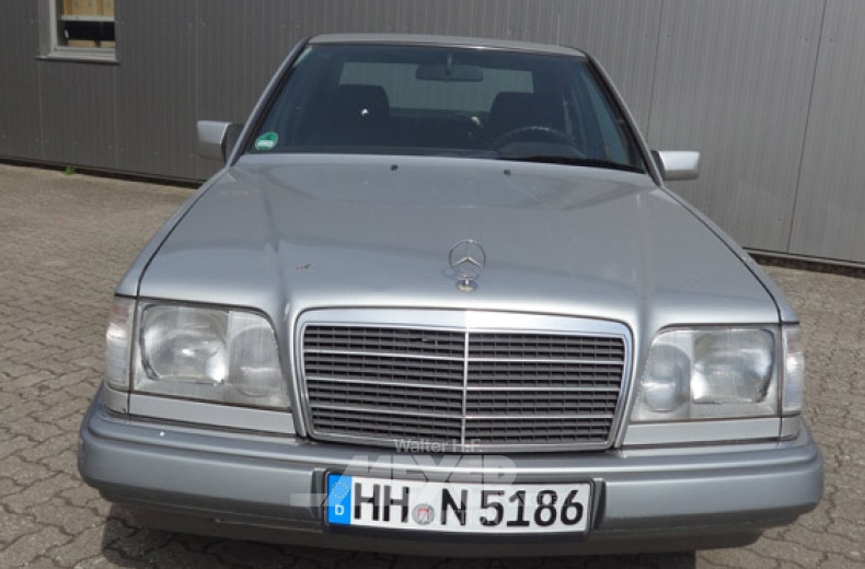 MERCEDES-BENZ W124 E200 Limousine