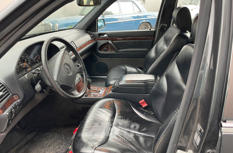 MERCEDES-BENZ W140 S600 V12, schwarz