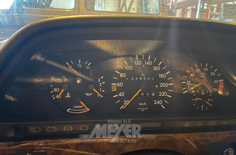 MERCEDES-BENZ 420SE W126,
