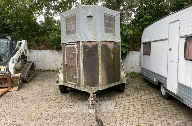 Pferdeanhänger WESTERIA