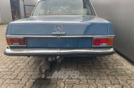 MERCEDES-BENZ W115/8 240D, hellblau