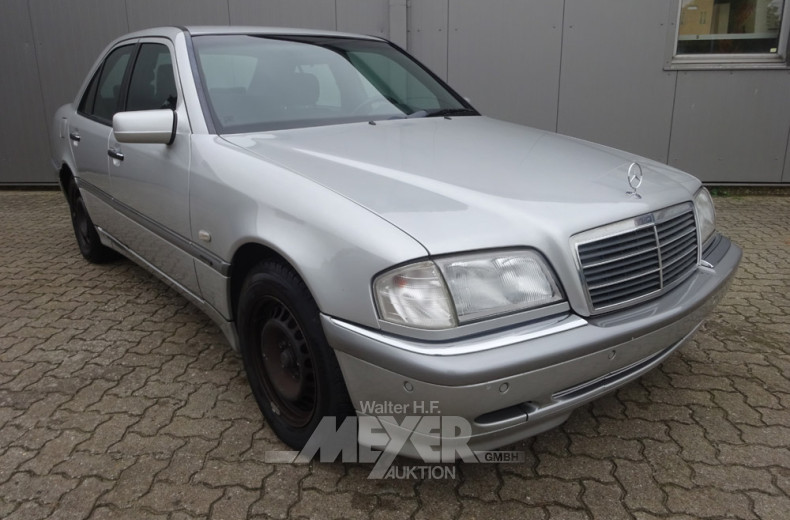 MERCEDES-BENZ C180 Elegance, silber,
