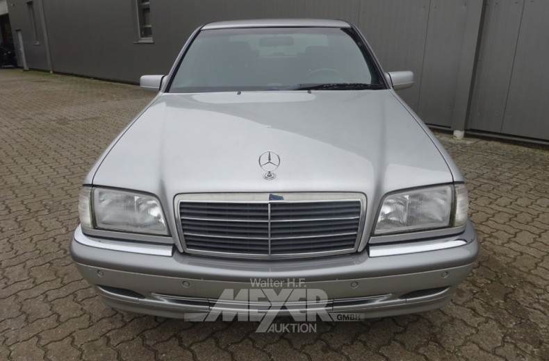 MERCEDES-BENZ C180 Elegance, silber,