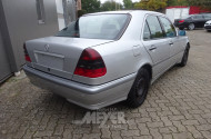 MERCEDES-BENZ C180 Elegance, silber,