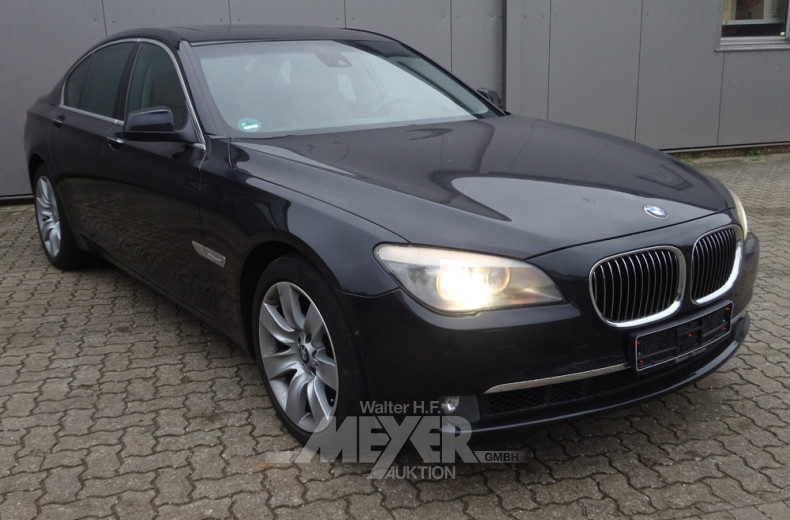 BMW 750iL F01 V8, Black Sapphire