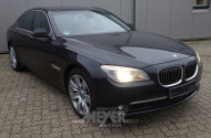 BMW 750iL F01 V8, Black Sapphire