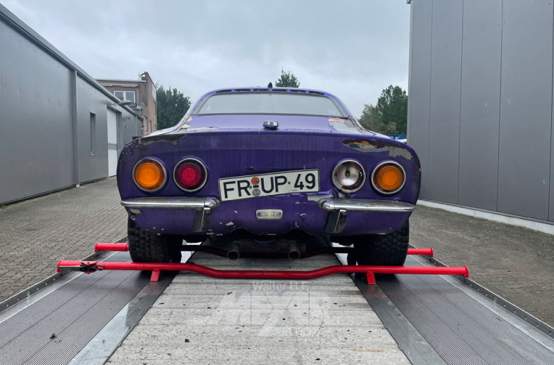 Opel GT A-L, violett, teilzerlegt