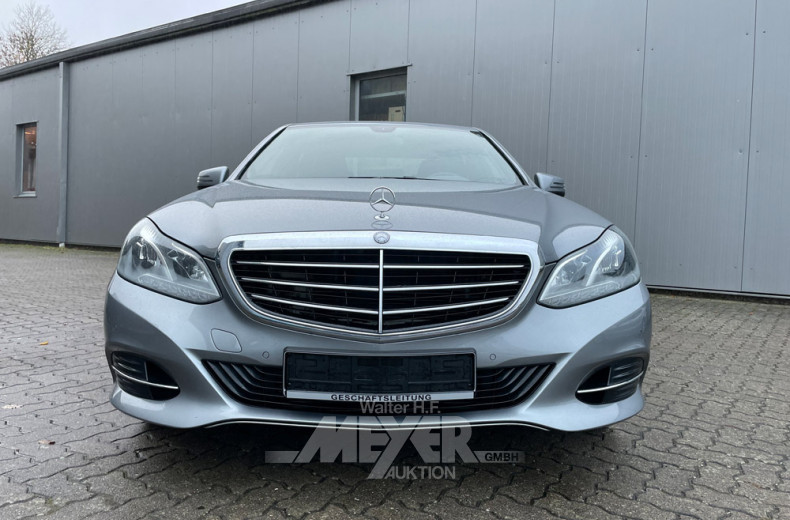 MERCEDES-BENZ E300 Bluetec