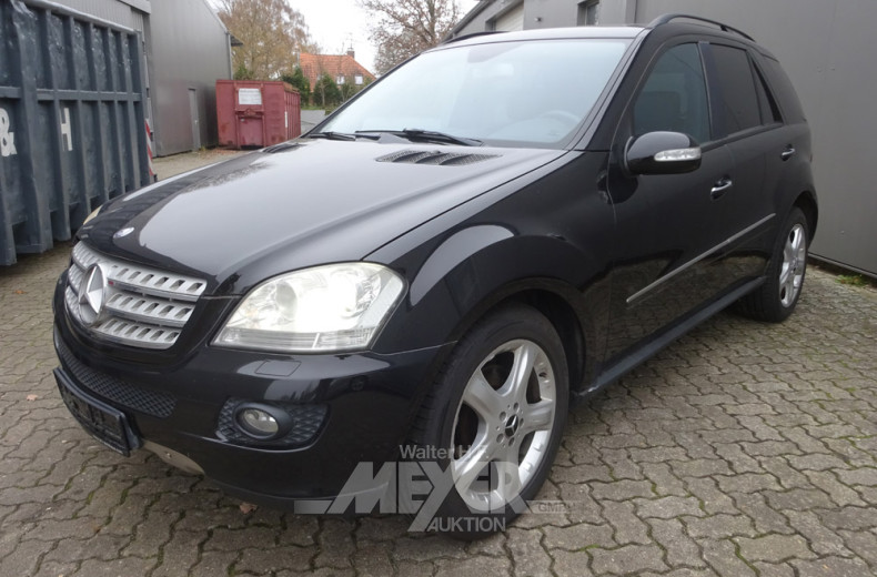 MERCEDES-BENZ ML320 CDI 4Matic, schwarz