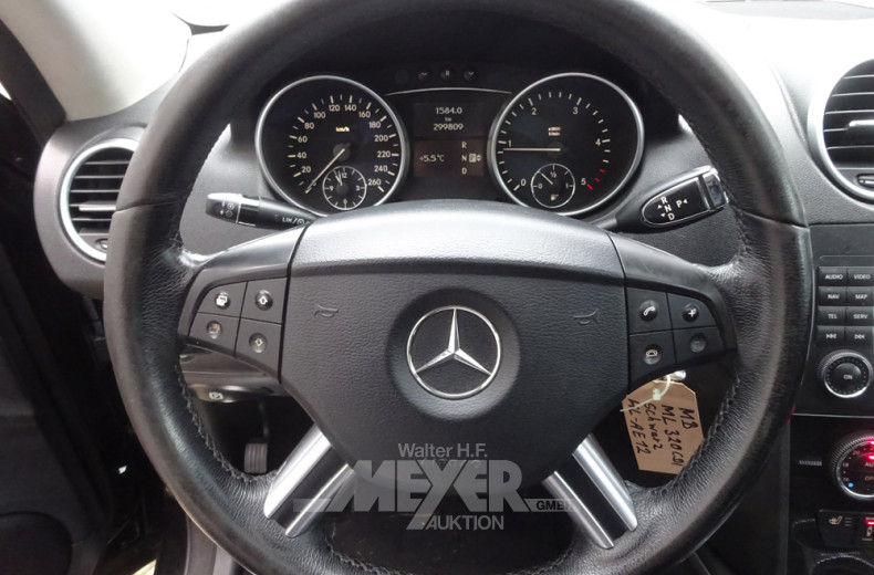 MERCEDES-BENZ ML320 CDI 4Matic, schwarz