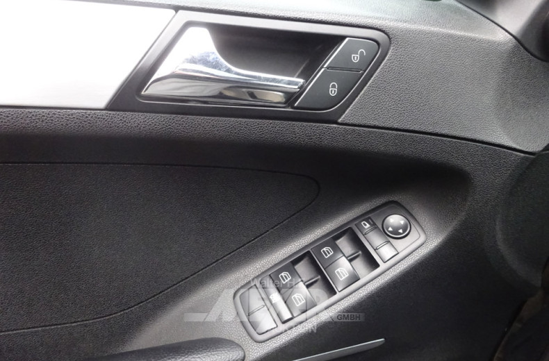 MERCEDES-BENZ ML320 CDI 4Matic, schwarz