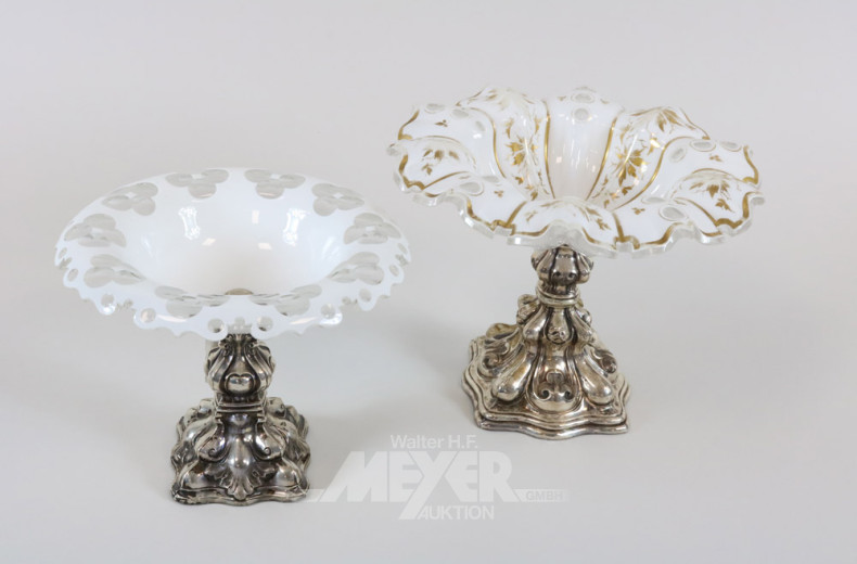 2 versch. Tischaufsätze, Kristall