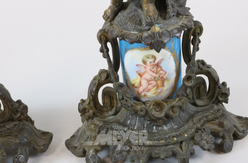 Paar Metallfiguren ''Putti'',