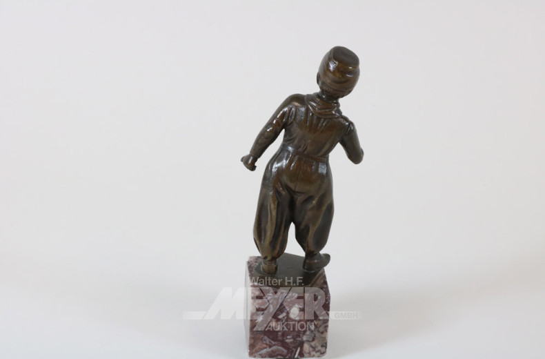 kl. Bronzefigur, ''Knabe in holl. Tracht''