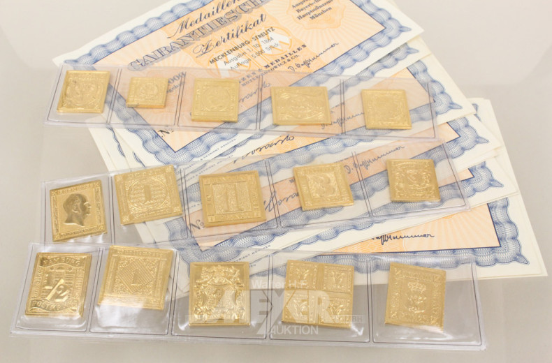 15 Medaillen, 900er GG,