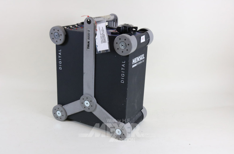 Blitzgenerator HENSEL TRIA 6000s,