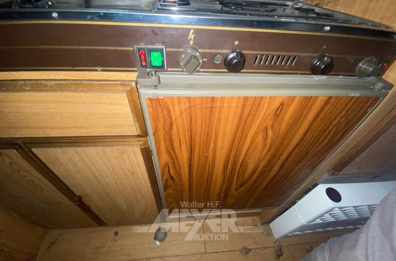 Wohnwagen Bürstner, einachsig, beige