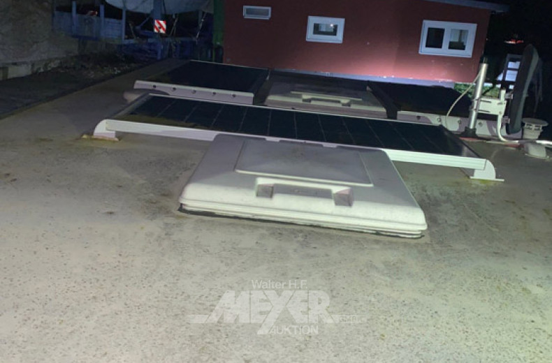 Wohnwagen Bürstner, einachsig, beige