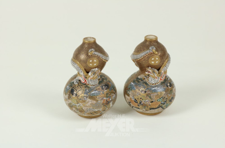 Paar kl. Porzellan-Vasen, Chinadekor