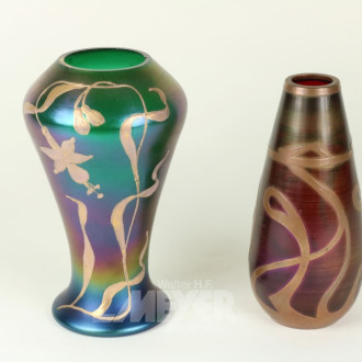 2 Glas-Vasen, tlw. Jugendstildekor,
