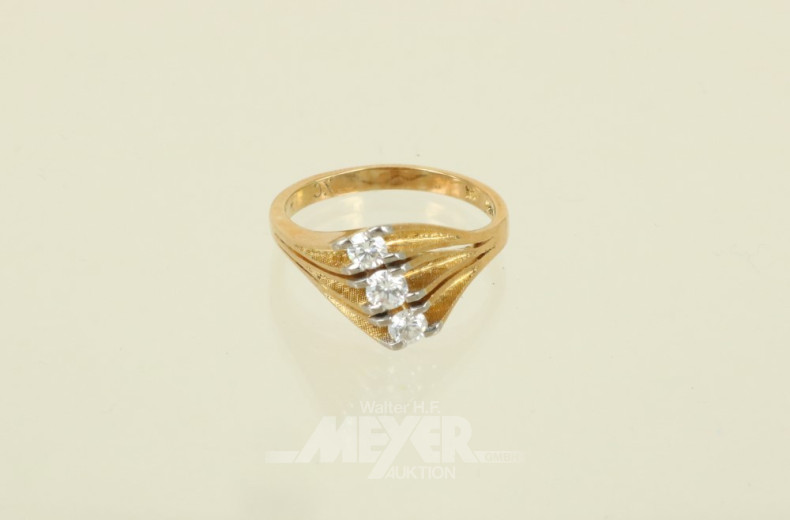 Ring, 750er GG, besetzt mit 3 Brillanten