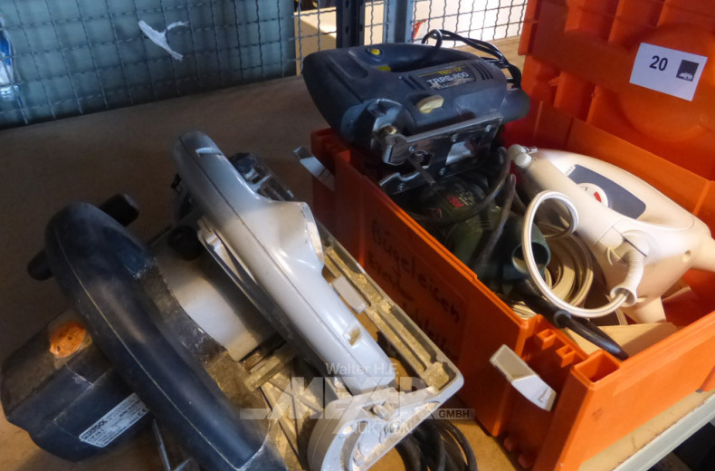 Posten Furniermaterial, 1 Bügeleisen,