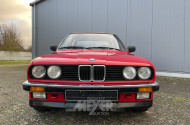 BMW 318 iA E30, Zinnoberrot,