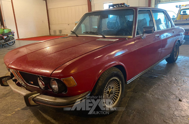 Oldtimer BMW 3.0l, rot