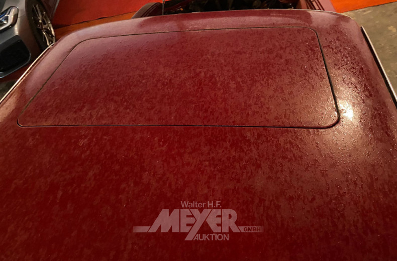 Oldtimer BMW 3.0l, rot