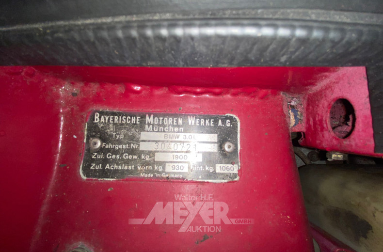 Oldtimer BMW 3.0l, rot