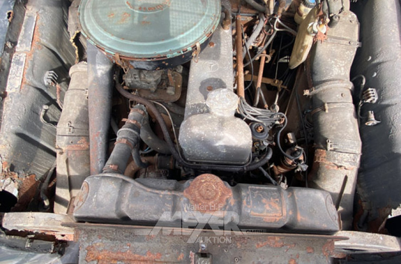 MERCEDES-BENZ W180II 220S Coupe