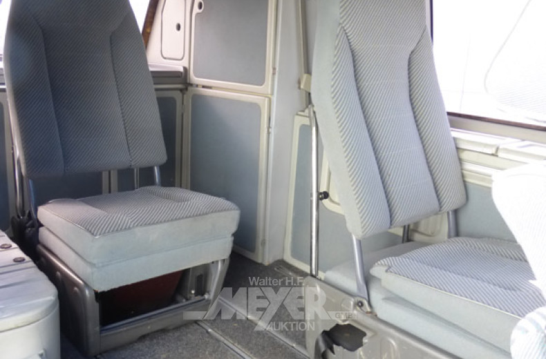 VOLKSWAGEN T4 2.5l, blau