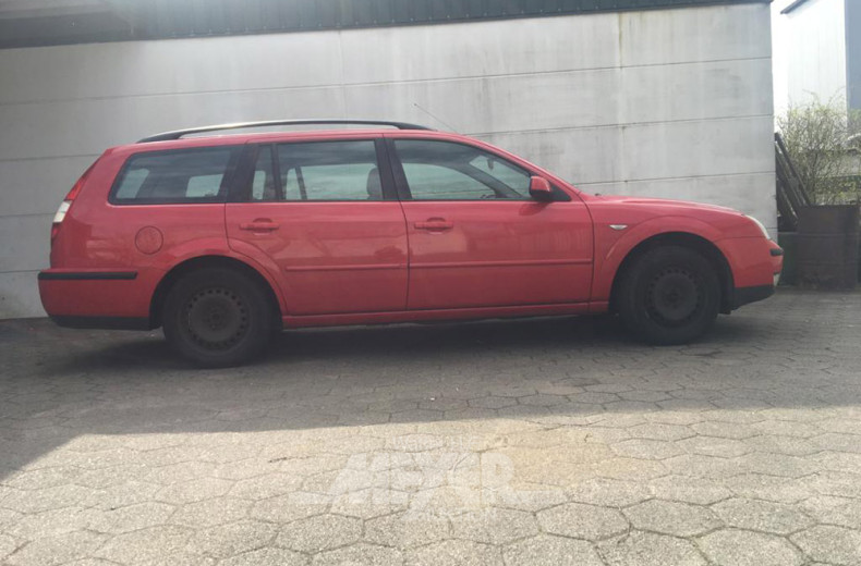 FORD Mondeo, rot
