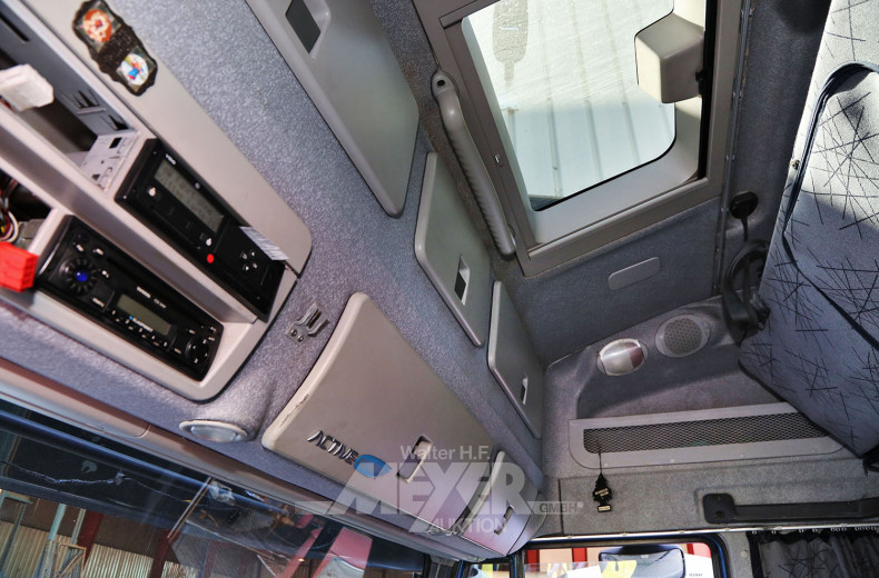 IVECO Sattelzugmaschine